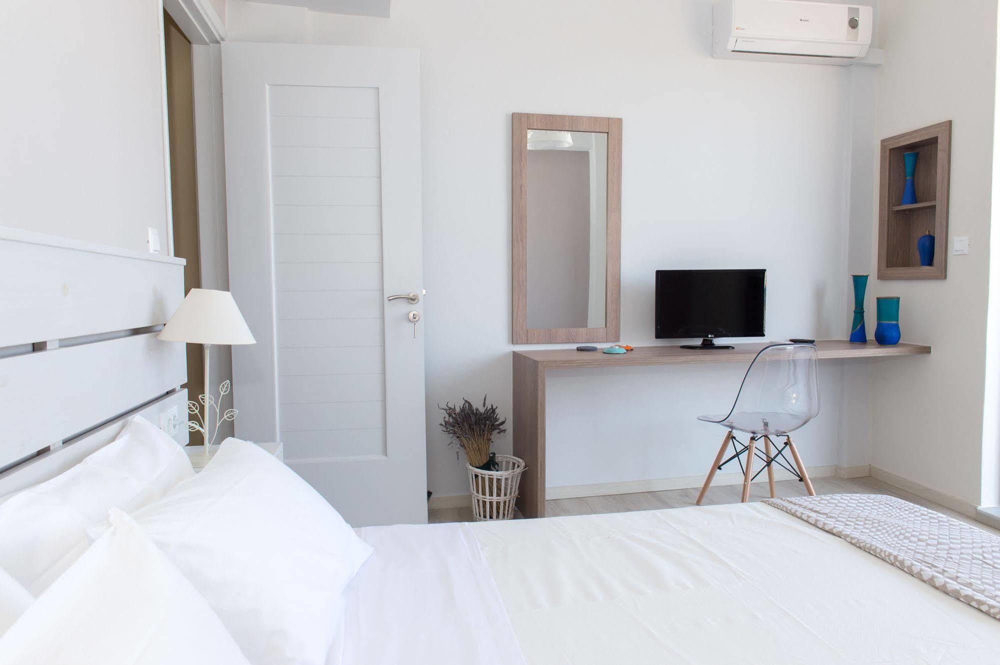 Emerald Lake Studios Agios Nikolaos Extérieur photo